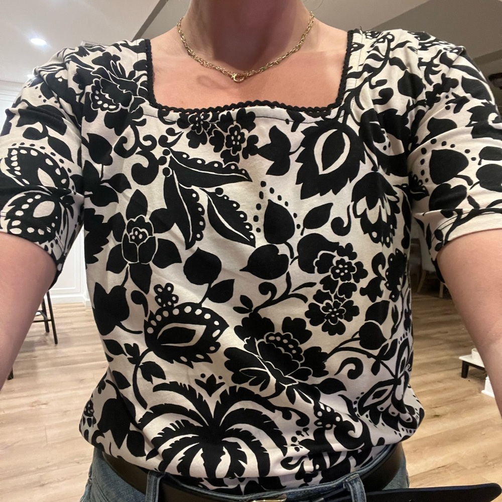 Ann Taylor Black and White Floral Blouse